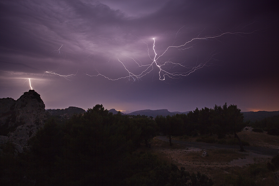 Les Baux-de-Provence - (F/8 - 20 secondes - ISO-100 - 25 mm) 